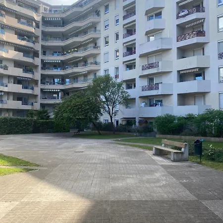 Super T2 Avec Piscine 3eme דירה ליון